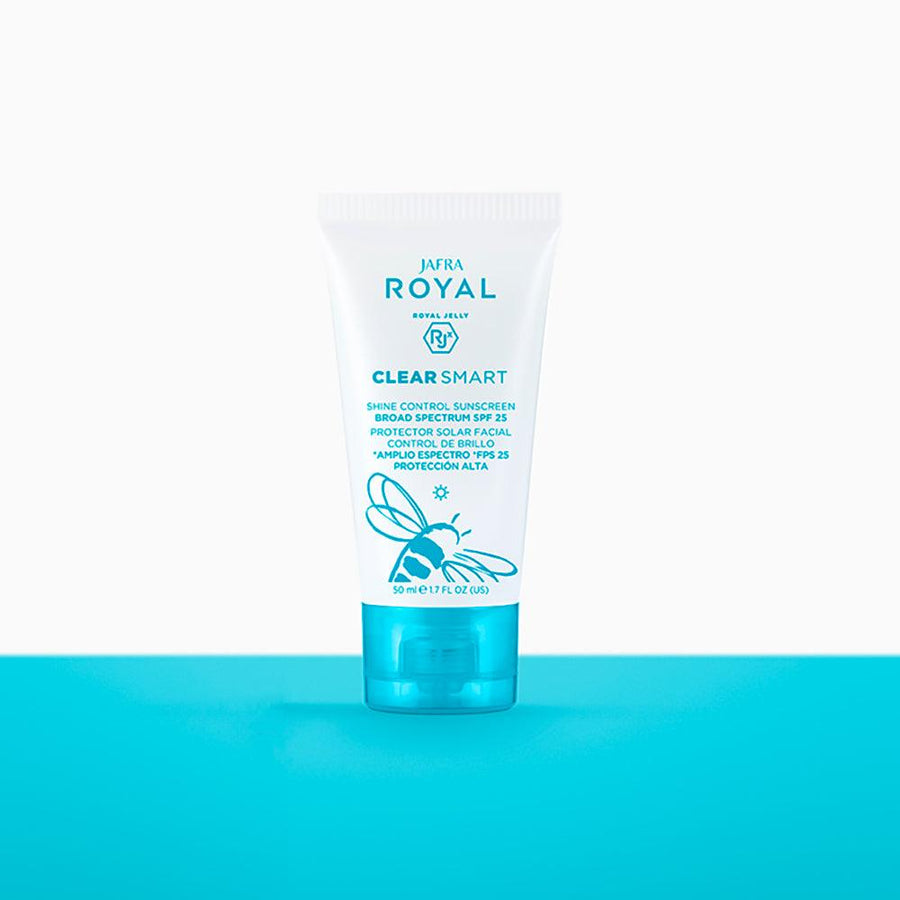 ROYAL Clear Smart Shine Control Sunscreen Broad Spectrum SPF 25