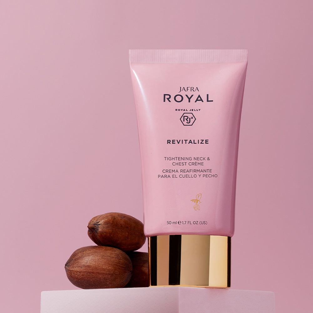 JAFRA ROYAL Revitalize Tightening Neck & Chest Crème