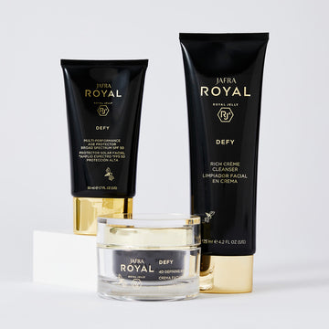 JAFRA ROYAL Defy Necessities Bundle