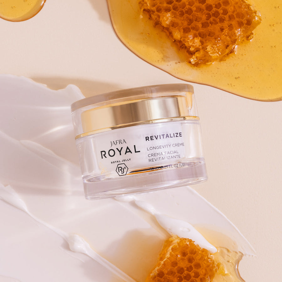 JAFRA ROYAL Revitalize Bundle